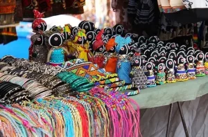 Cẩm Nang Chọn Quà Lưu Niệm Phượng Hoàng Cổ Trấn Độc Đáo