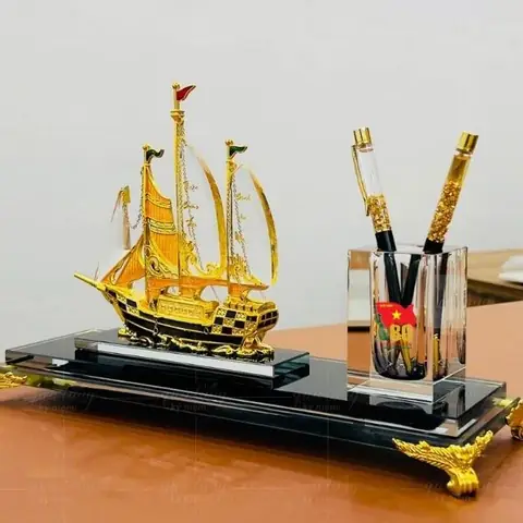 Quà Lưu Niệm Quân Đội: Hướng Dẫn Chọn Lựa Ý Nghĩa & Bền Đẹp