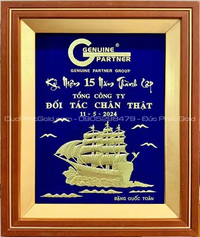 Quà Lưu Niệm Thuyền Buồm: Hướng Dẫn Chọn Và Ý Nghĩa Sâu Sắc