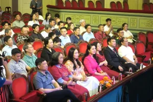Quà Lưu Niệm Văn Phòng: Gợi Ý Độc Đáo Ghi Dấu Ấn Chuyên Nghiệp