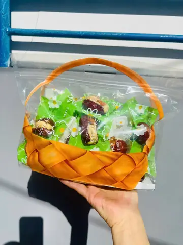 Táo đỏ kẹp hạt dinh dưỡng
