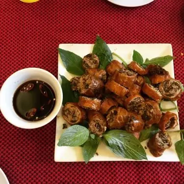 Đánh Giá Chi Tiết: Quán Ăn Ẩm Thực Quà Ngõ Nhỏ Ngõ Hàng Bột