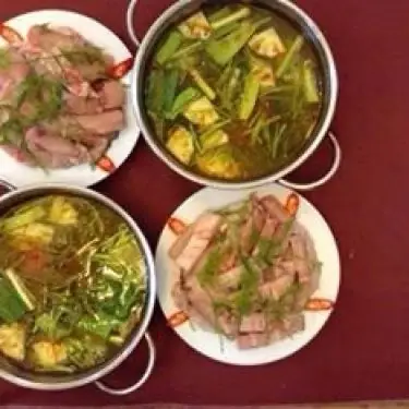 Đánh Giá Chi Tiết: Quán Ăn Ẩm Thực Quà Ngõ Nhỏ Ngõ Hàng Bột