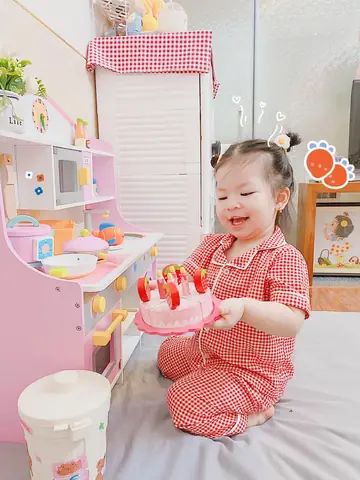 Đồ chơi cầu trượt - Nâng cao khả năng vận động cho bé
