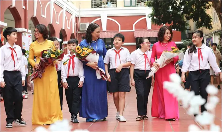 Quà Sinh Nhật Cho Giáo Viên: Gợi Ý Quà Tặng Ý Nghĩa & Tinh Tế
