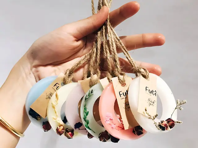 Sáp thơm quần áo tặng bạn nữ