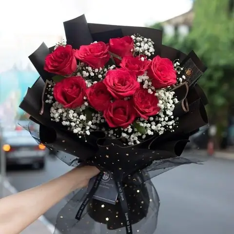 Quà Sinh Nhật Lãng Mạn: Gợi Ý Để Vợ Bạn Hạnh Phúc Thật Sự