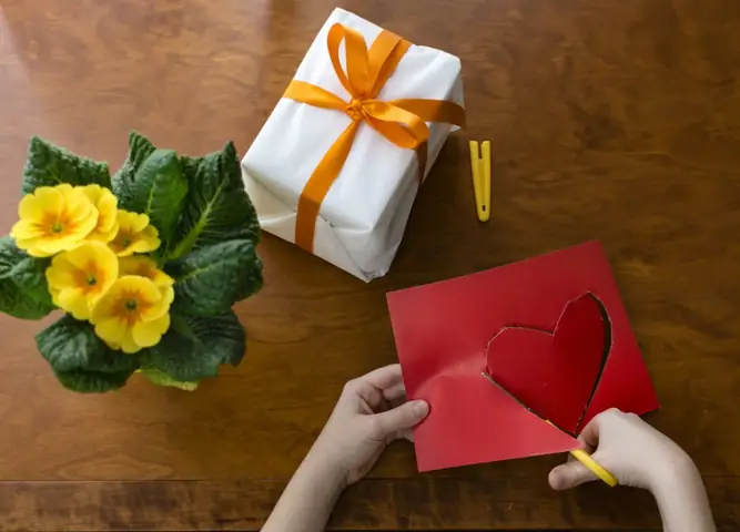 Bạn đã có quà tặng 20 10 độc đáo nào cho người phụ nữ yêu thương?