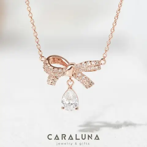 1. Dây Chuyền Nơ Bạc 925 Cara Luna Hình Nơ Thắt Đính Đá Treo Stone Bow Winter Snow
