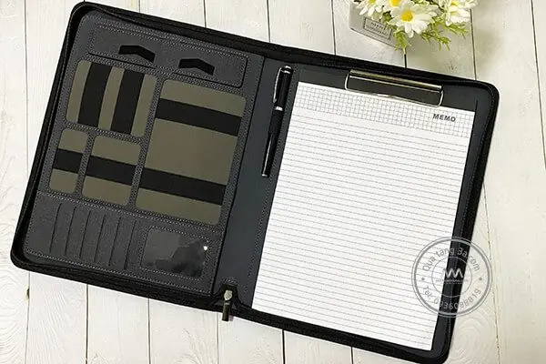 Bí Quyết Chọn Quà Tặng Cao Cấp Cho Khách Hàng: Ghi Dấu Ấn Bền Lâu