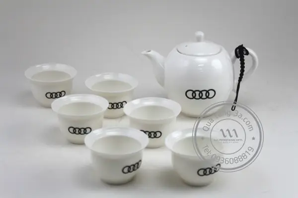 Bí Quyết Chọn Quà Tặng Cao Cấp Cho Khách Hàng: Ghi Dấu Ấn Bền Lâu