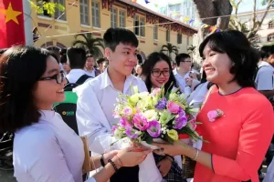 Cách Chọn Và Gợi Ý **Quà Tặng Chia Tay Cô Giáo** Thật Ý Nghĩa