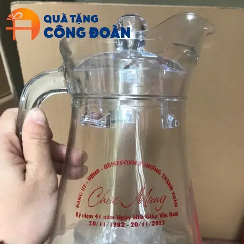 Quà Tặng Cốc Thủy Tinh: Hướng Dẫn Chọn Và Ý Nghĩa Đặc Biệt Quà Tặng Cốc Thủy Tinh: Hướng Dẫn Chọn Và Ý Nghĩa Đặc Biệt