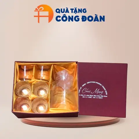 Quà Tặng Cốc Thủy Tinh: Hướng Dẫn Chọn Và Ý Nghĩa Đặc Biệt Quà Tặng Cốc Thủy Tinh: Hướng Dẫn Chọn Và Ý Nghĩa Đặc Biệt