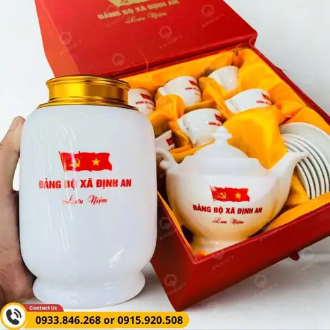 Quà Tặng Đại Hội Hội LHTN: Cẩm Nang Lựa Chọn Vừa Ý Nghĩa Vừa Thiết Thực