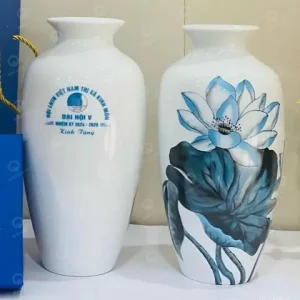 Quà Tặng Đại Hội Hội LHTN: Cẩm Nang Lựa Chọn Vừa Ý Nghĩa Vừa Thiết Thực