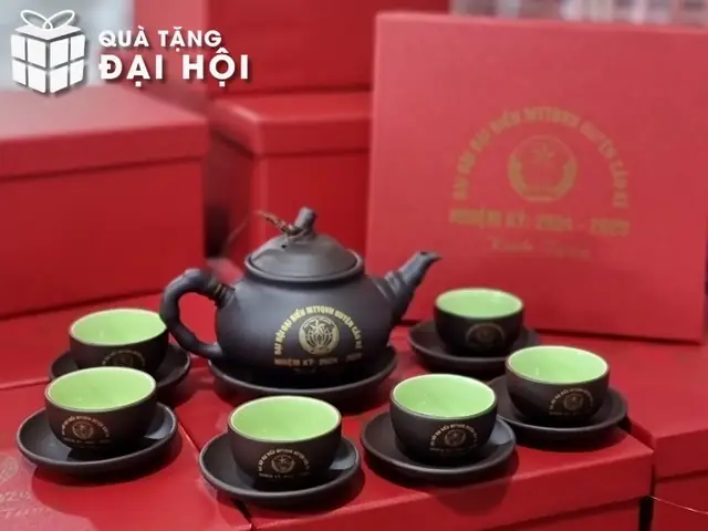 Quà tặng Đại hội Mặt trận Tổ quốc: Hướng dẫn chi tiết & gợi ý phù hợp