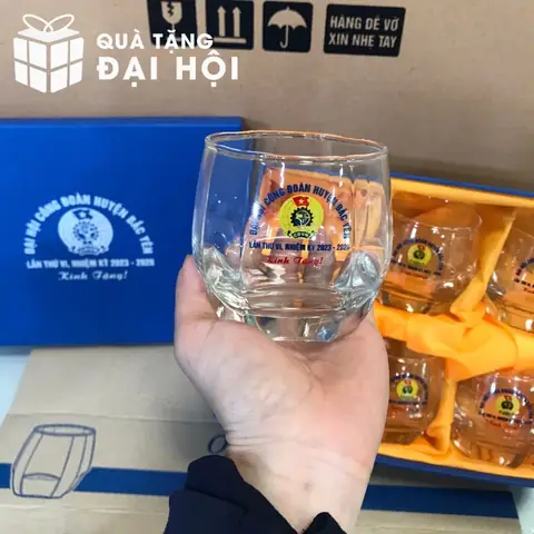 Quà tặng Đại hội Mặt trận Tổ quốc: Hướng dẫn chi tiết & gợi ý phù hợp