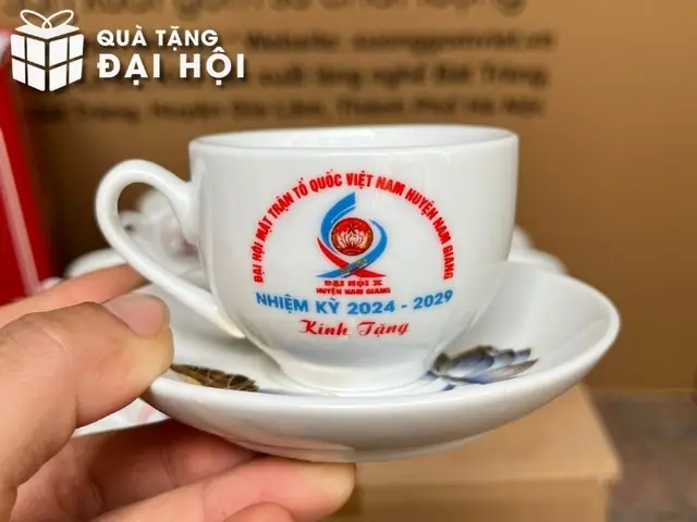 Quà tặng Đại hội Mặt trận Tổ quốc: Hướng dẫn chi tiết & gợi ý phù hợp