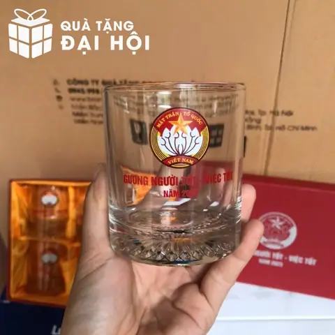 Quà tặng Đại hội Mặt trận Tổ quốc: Hướng dẫn chi tiết & gợi ý phù hợp