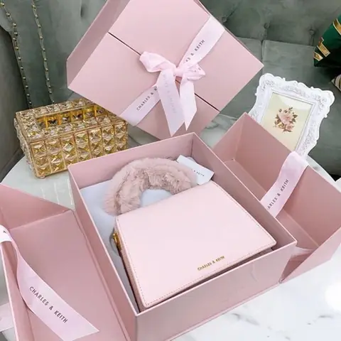 Quà Tặng Đối Tác Hàn Quốc: Văn Hóa & Gợi Ý Tinh Tế Nhất