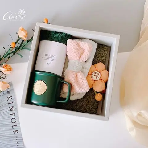 Quà Tặng Đối Tác Hàn Quốc: Văn Hóa & Gợi Ý Tinh Tế Nhất