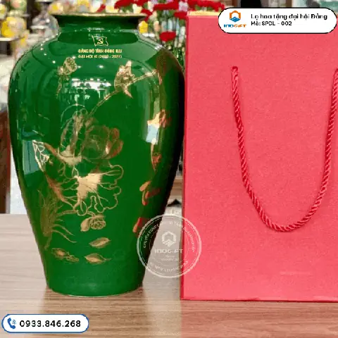 Lọ hoa quà tặng đại hội Đảng in logo theo yêu cầu
