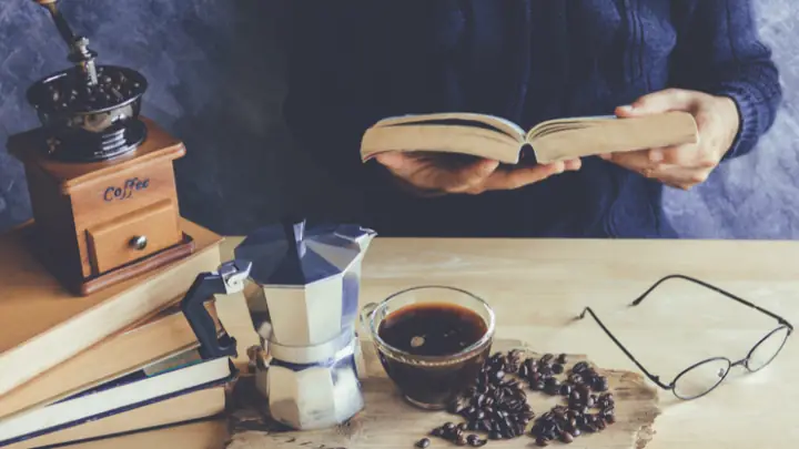 27. Một cuốn sách hay về kinh doanh cafe hoặc những câu chuyện thú vị về cafe