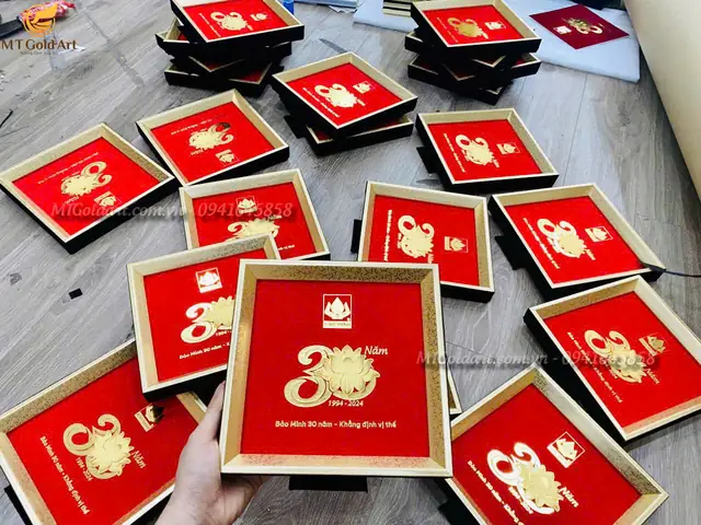 quà tặng kỷ niệm thành lập công ty