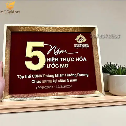 quà tặng kỷ niệm thành lập công ty