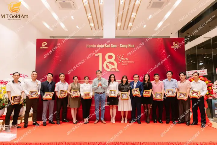 quà tặng kỷ niệm thành lập công ty