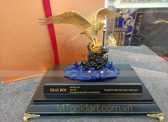 quà tặng kỷ niệm thành lập công ty