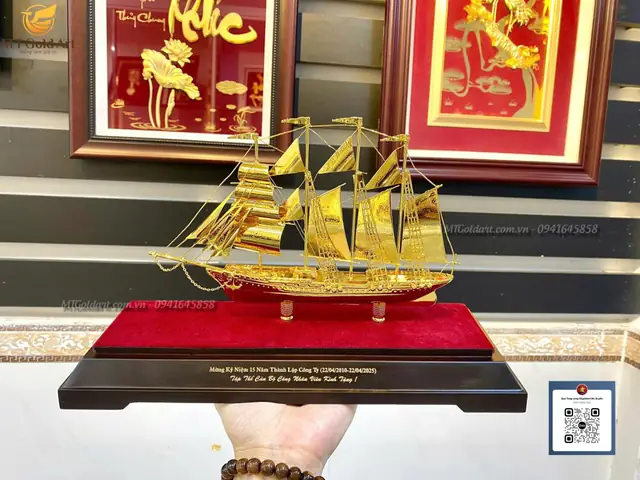 quà tặng kỷ niệm thành lập công ty