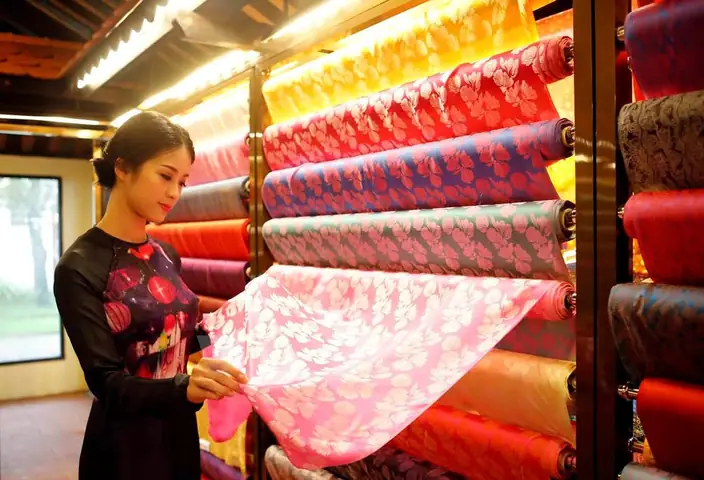 Cách Chọn Quà Tặng Lưu Niệm Nhật Bản Chuẩn Văn Hóa