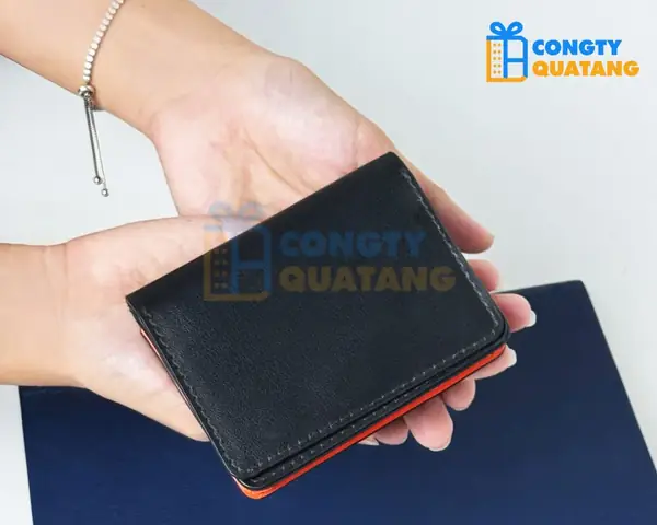 Quà Tặng Mừng Đậu Đại Học: Hướng Dẫn Chọn Hơn 15 Món Quà Ý Nghĩa