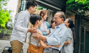 Tuyển Tập Quà Tặng Ngày Gia Đình Việt Nam: Gợi Ý Độc Đáo & Thiết Thực