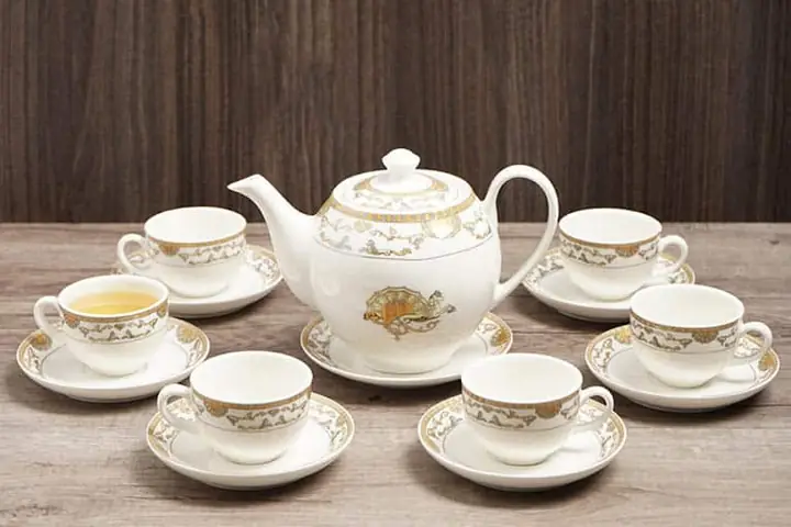 Quà Tặng Ngày Thành Lập Trường: Gợi Ý Ý Nghĩa & Thiết Thực