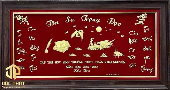 Quà Tặng Ngày Thành Lập Trường: Gợi Ý Ý Nghĩa & Thiết Thực