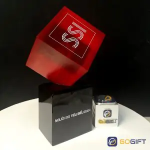 CÃºp thiáº¿t káº¿ vinh danh nhÃ¢n viÃªn SSI 3