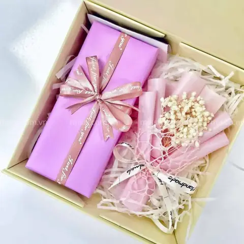 20 tháng 10 nên tặng quà gì cho phụ nữ? Bí quyết chọn quà tinh tế