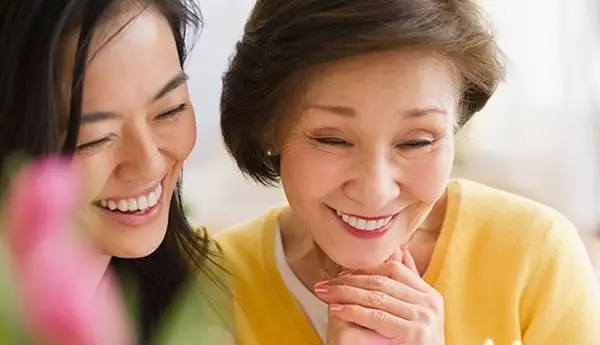 Hướng Dẫn Chọn Quà Tặng Sinh Nhật Cho Người Thân Ý Nghĩa