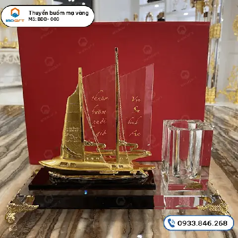 Bộ đựng bút pha lê thuyền buồm sang trọng