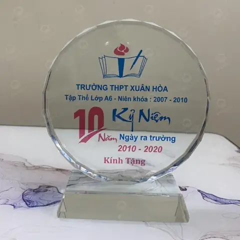 Kỷ niệm chương kỷ niệm 10 năm ngày ra trường