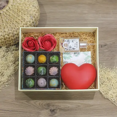 Quà Tặng Sinh Nhật Hà Nội: Gợi Ý Độc Đáo và Địa Chỉ Uy Tín