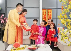 Quà Tặng Tết Hà Nội: Khám Phá Nét Đẹp, Ý Nghĩa và Chính Sách Mới