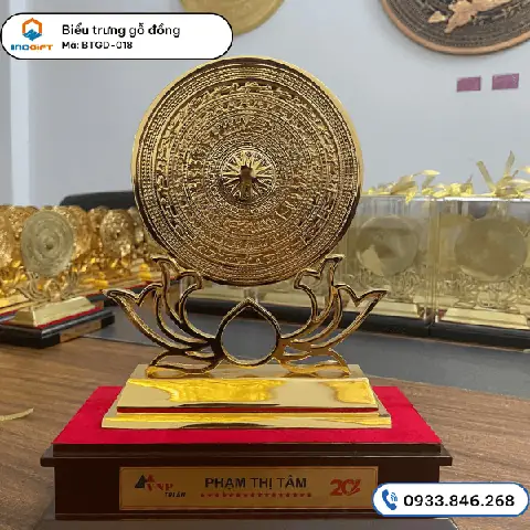 Quà Tặng Year End Party: Hướng Dẫn Chọn Lựa Ý Nghĩa và Ấn Tượng