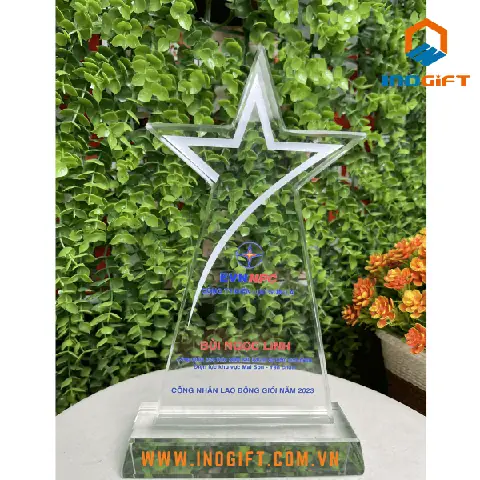 Quà Tặng Year End Party: Hướng Dẫn Chọn Lựa Ý Nghĩa và Ấn Tượng