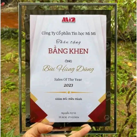 Quà Tặng Year End Party: Hướng Dẫn Chọn Lựa Ý Nghĩa và Ấn Tượng