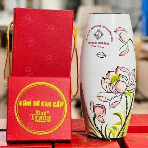 Quà Tặng Year End Party: Hướng Dẫn Chọn Lựa Ý Nghĩa và Ấn Tượng