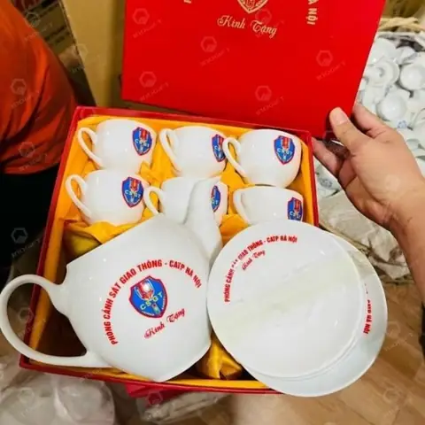 Quà Tặng Year End Party: Hướng Dẫn Chọn Lựa Ý Nghĩa và Ấn Tượng